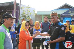 Buktikan Sinergi dengan Pemkot Bontang, PWSB Melaksanakan Pengecetan Median Jalan sepanjang 1,2 Km