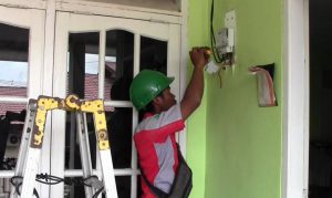 Penyambungan Listrik PLN bagi Warga Hop Ditarget Rampung Akhir Juli 2019