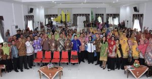 Tunjang Dunia Pendidikan, Pemkot Bagikan Anyboard Gratis Bagi Sekolah Menengah Pertama