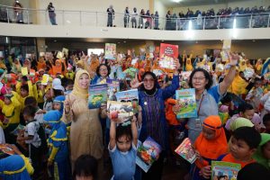 Ratusan Anak TK Bontang Sambut Kunjungan Bunda PAUD Provinsi Kaltim