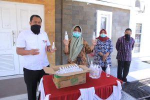 128 Hand Sanitizer Produksi SMKN 1 Bontang Siap Dibagikan Walikota Bontang