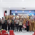 Wali Kota Bontang Neni Moerniaeni pada saat melantik 149 Pengurus Lembaga Konsultasi Kesejahteraan Keluarga (LK3) Bontang di Pendopo Rujab Wali Kota Bontang, Senin (9/3/2020).