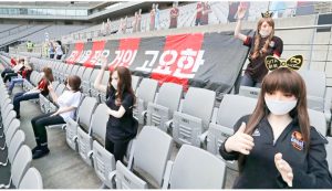 Efek Corona, Gantikan Penonton Klub Korea Pakai Boneka Seks di Tribun Stadion