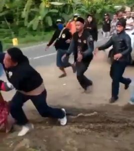 Video Viral! Niat Melerai, Mualim di Surade Sukabumi Malah Dianiaya Oknum Ormas