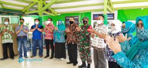 Prok.. Prok.. Prok! HKN, Seluruh Pegawai Kelurahan Belimbing Tepuk Tangan 56 Detik