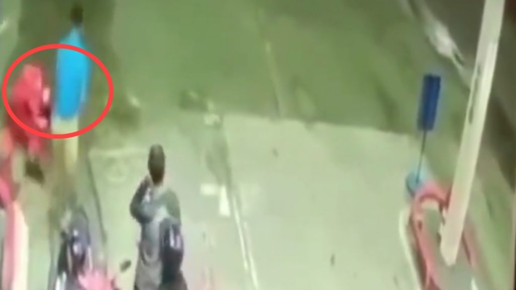 Viral Pegawai SPBU Dianiaya Orang hingga Tersungkur, Ini Videonya