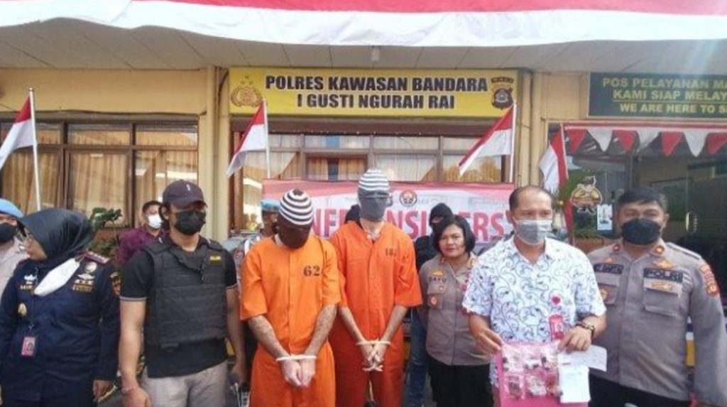 Masuk Bali Bawa Sabu, 2 WNA Diamankan Polres Kawasan Bandara I Gusti Ngurai Rai