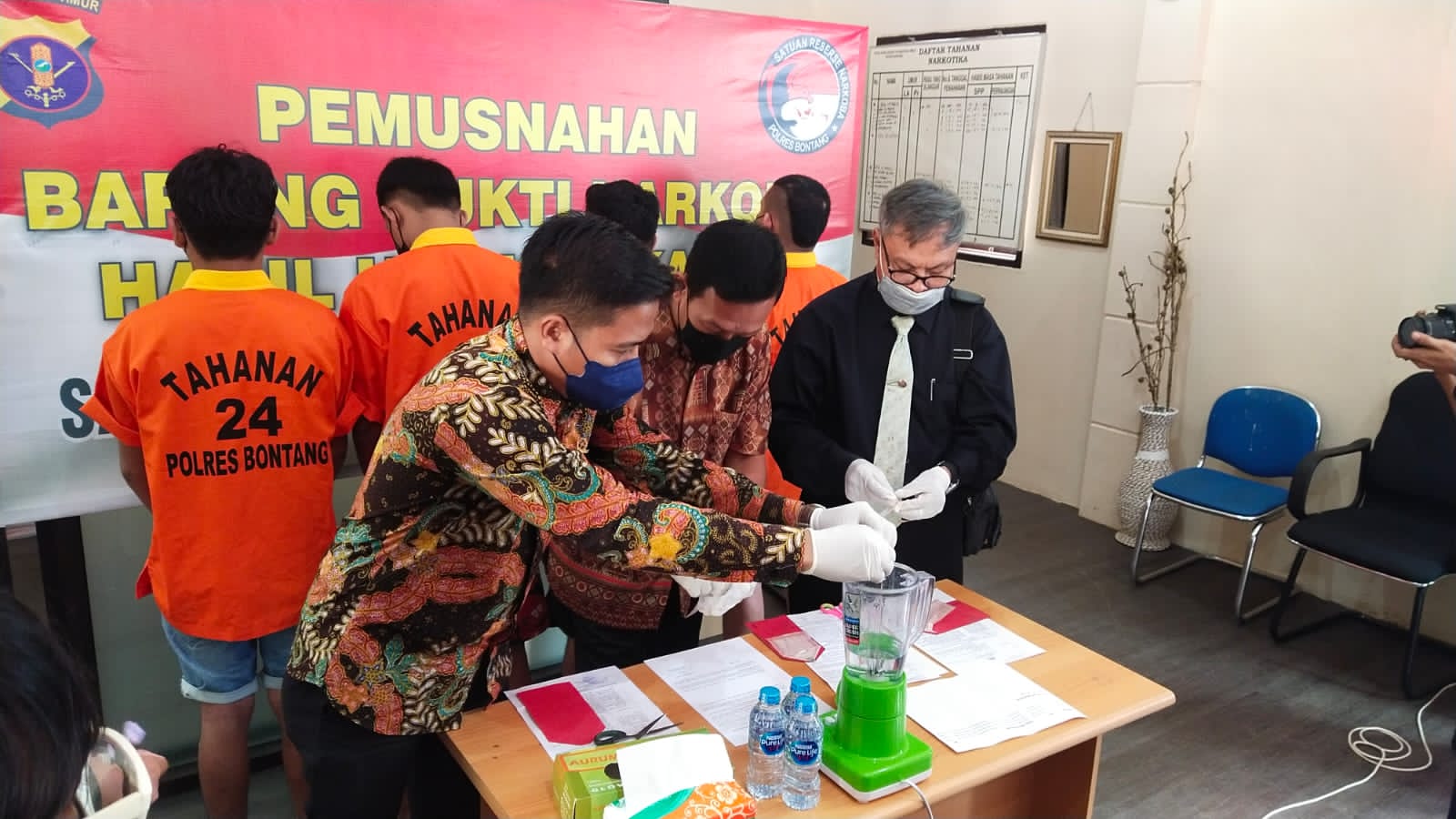 Polres bontang blender sabu
