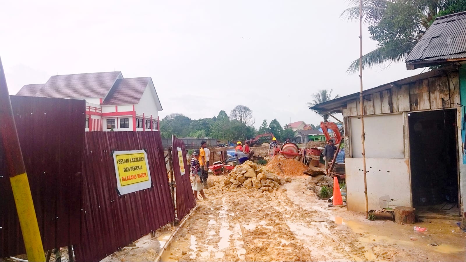 Turap Kelurahan Gunung Elai