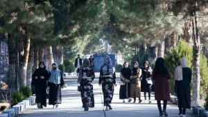 Taliban Larang Perempuan Mengakses Universitas