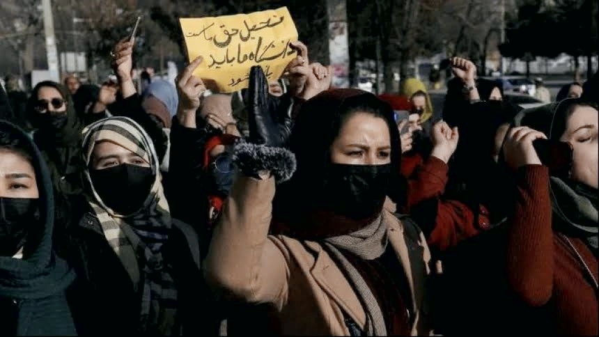 Taliban Larang Perempuan Bekerja