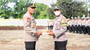 Ungkap Kasus Penimbunan BBM Bersubsidi, Aipda Aga Arianto Diganjar Penghargaan oleh Kapolda NTT