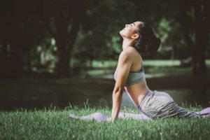 8 Manfaat Yoga untuk Kesehatan Mental yang Belum Banyak Orang Tahu