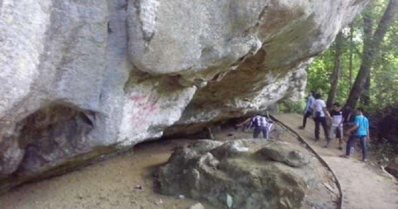 Wisata Liang Mangkulangit