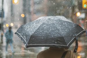 Menjaga Kesehatan di Musim Hujan, Lakukan 8 Tips Ini