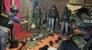 Tim Gabungan Gerebek Persembunyian KKB, Sembilan Orang Diamankan
