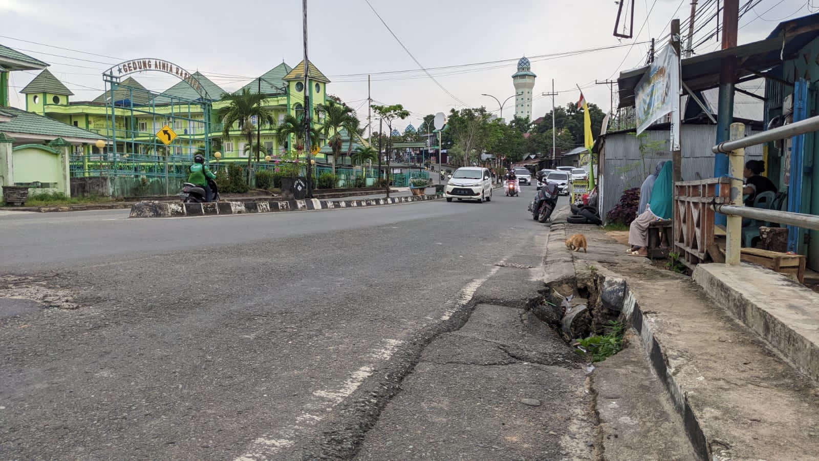 Lampu penerangan jalan umum Bontang