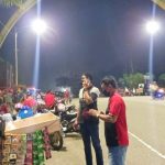berjualan di Tugu Selamat Datang Kota Bontang
