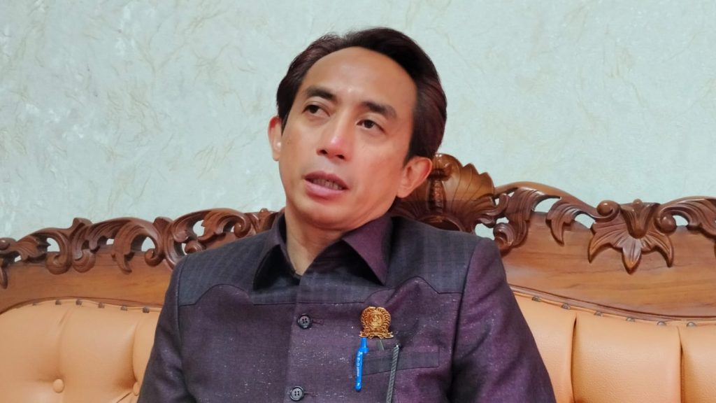 Masih Tahap Pembahasan, Rustam Harap Raperda Retribusi dan Pajak Daerah Bisa Tingkatkan PAD