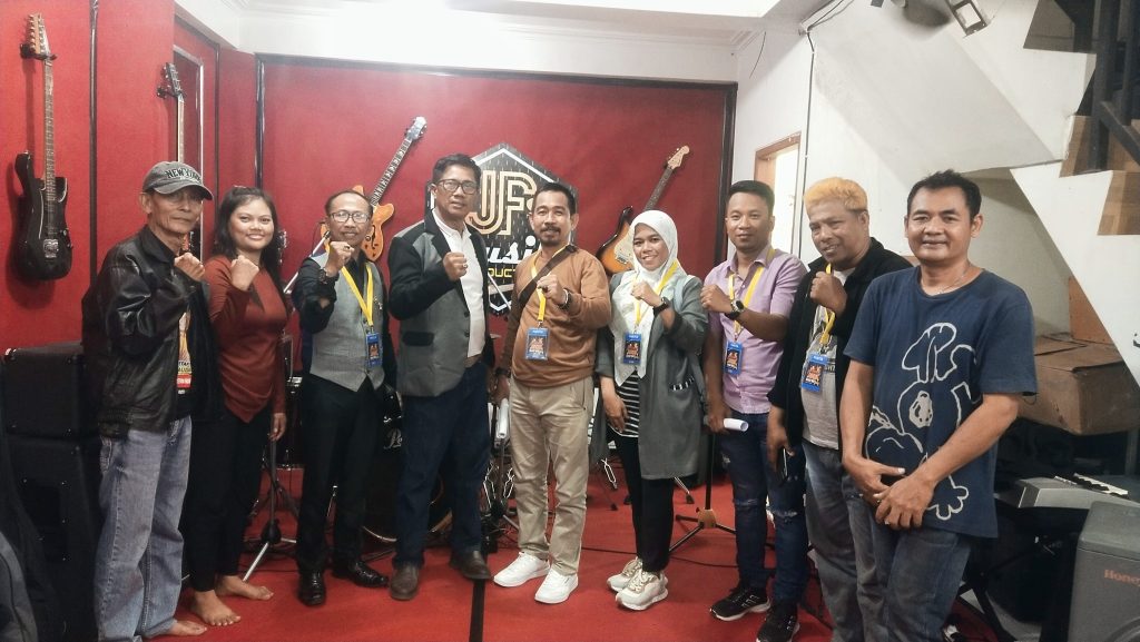 Puluhan Peserta Ikuti Audisi Festival Dangdut se-Kaltim Sahabat Rendi Bontang