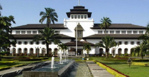 Mengenal Lebih Dekat Gedung Sate Bandung, Begini Sejarahnya