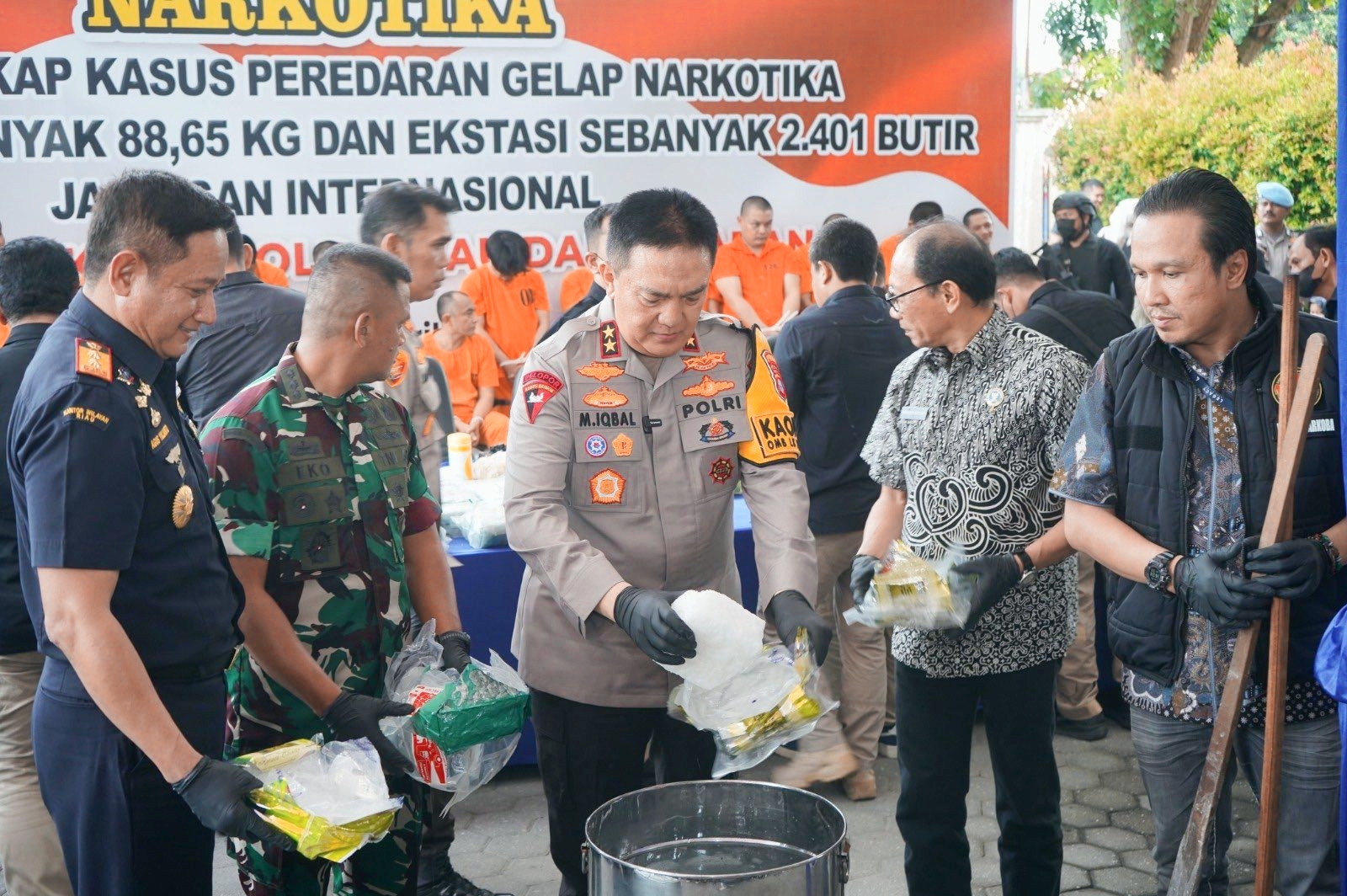Polda Riau musnahkan Narkotika