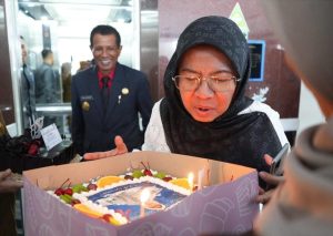 Pjs Wali Kota Bontang Rayakan Ulang Tahun Sekda Aji Erlynawati yang ke-59
