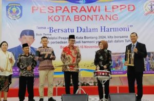 Hadiri Pesparawi ke-2 Sekda Aji Erlynawati Pentingnya Persatuan dalam Keberagaman