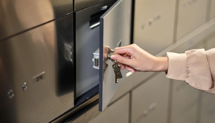 Isinya Diluar Nalar! KPK Amankan Deposit Box eks Dirut Taspen