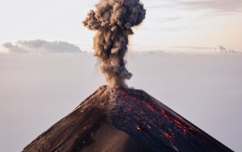 gunung anak krakatau erupsi