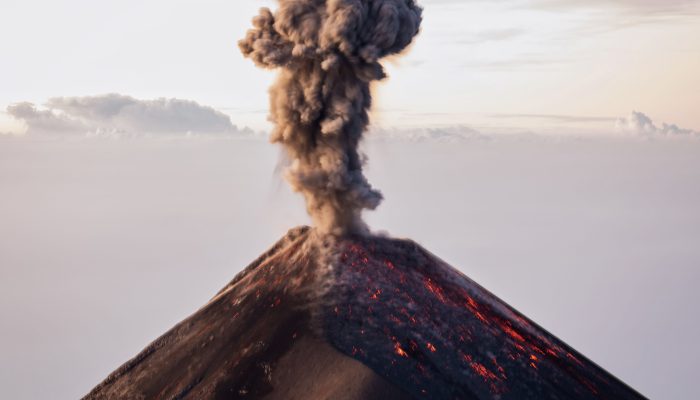 Gunung Anak Krakatau Kembali Erupsi, Warga Diminta Jauhi Radius 3 Kilometer