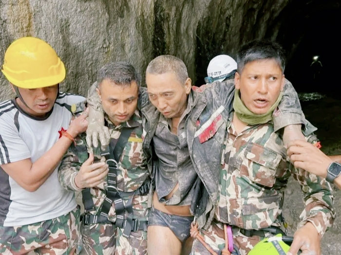 800 pekerja nepal