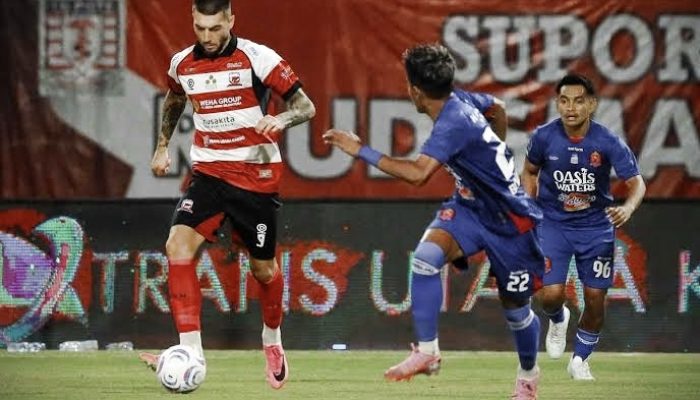 Mitkov Borong Dua Gol, Madura United Tampil Dominan dan Menang Dramatis