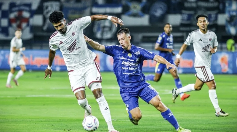 Persib vs PSM Makasar