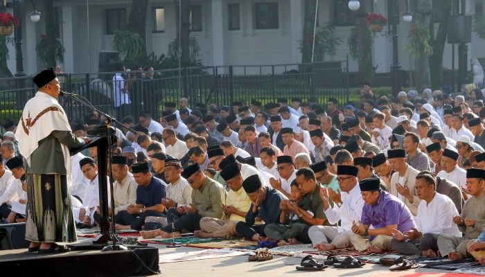 Salat Istisqa Menggema di Berbagai Wilayah Indonesia, Ikhtiar Bersama Hadapi Kekeringan dan Karhutla