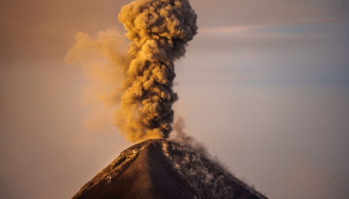 Abu Vulkanik Anak Krakatau Menyebar ke Sejumlah Wilayah Indonesia, Penerbangan hingga Aktivitas Warga Terdampak