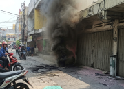 asap hitam pasar baru