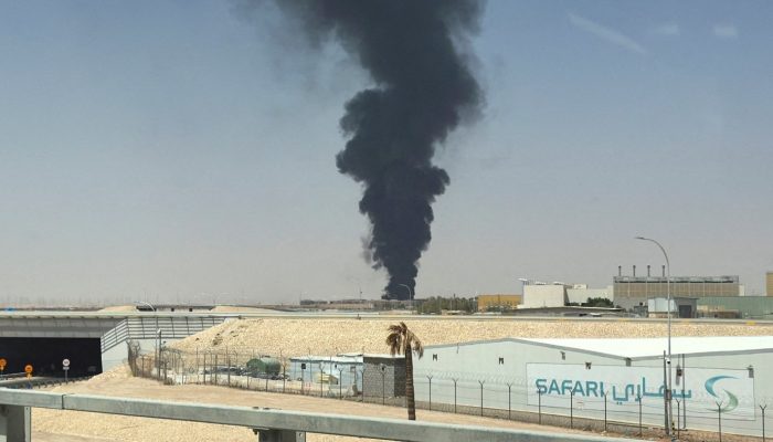 BREAKING NEWS: Bandara Riyadh Terbakar, Diduga Terkait Serangan Houthi