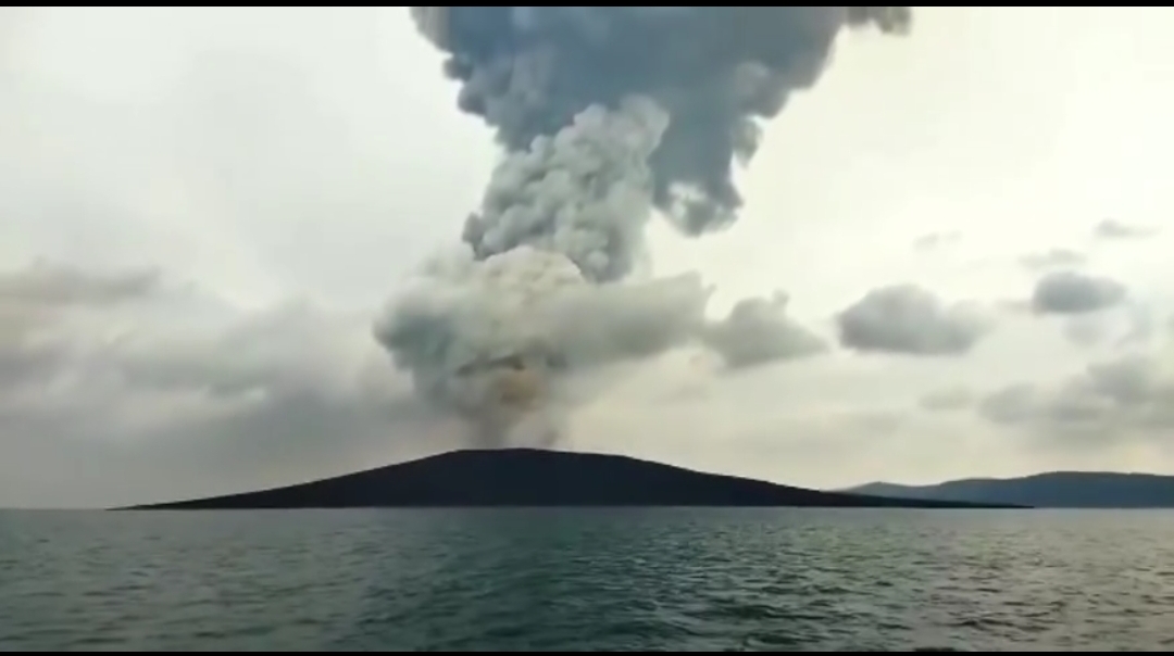 berita gunung anak krakatau hari ini