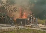 Api Karhutla Merambat ke Area Pemakaman di Palangka Raya