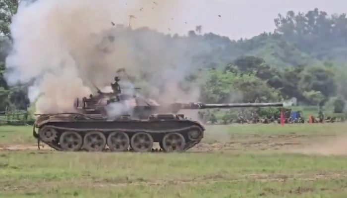 Tank Buatan China Meledak Saat Tembak, 2 Prajurit Tewas! Video Insiden Viral, Diduga “Senjata Makan Tuan”