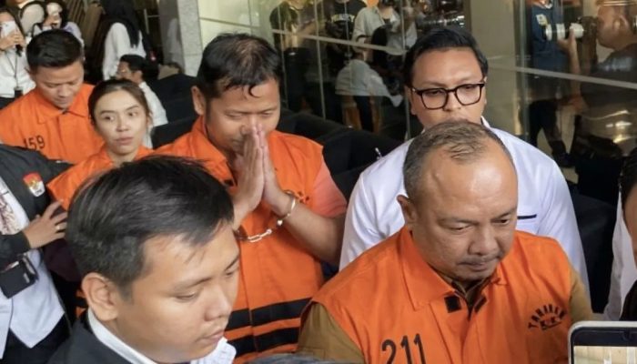 OTT KPK di BNPB: Adik Kepala BNPB Jadi Tersangka, Rp1,4 Miliar dan Emas Disita