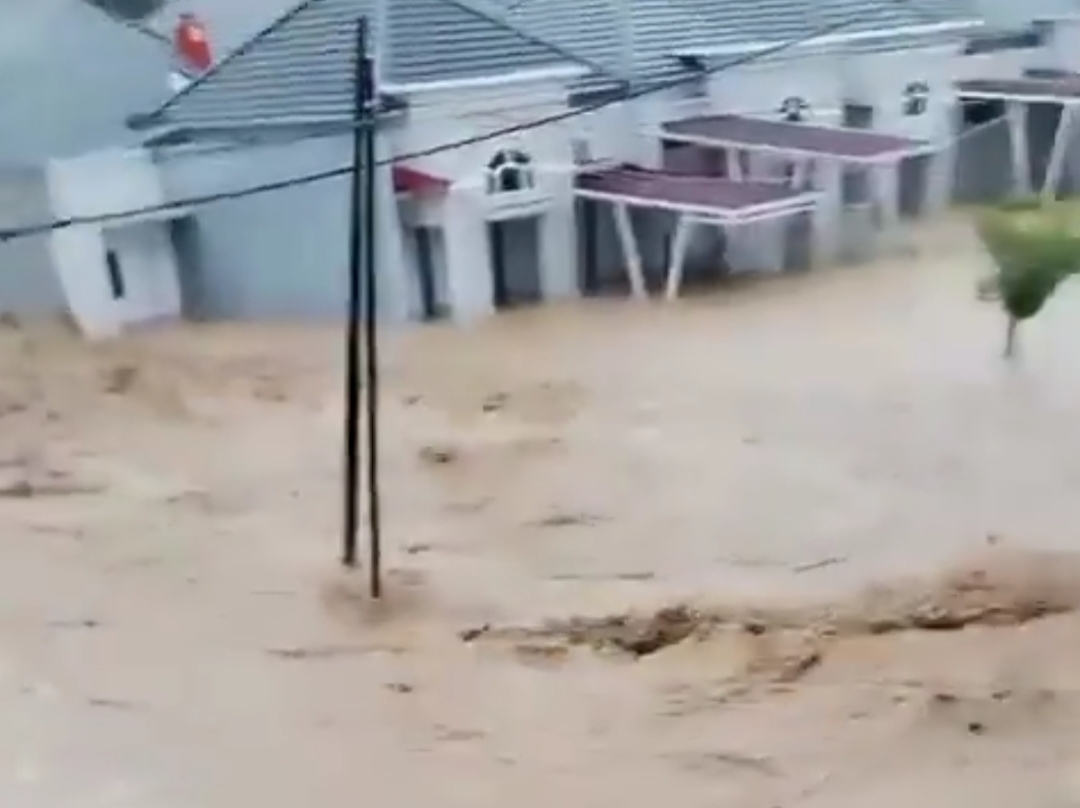 banjir padang hari ini